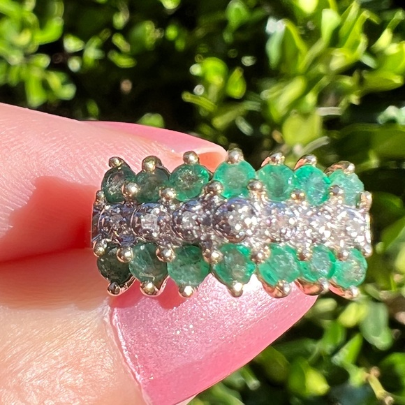 VINTAGE 10K YELLOW GOLD EMERALD DIAMOND CHEVRON RING STATEMENT COCKTAIL STACKING